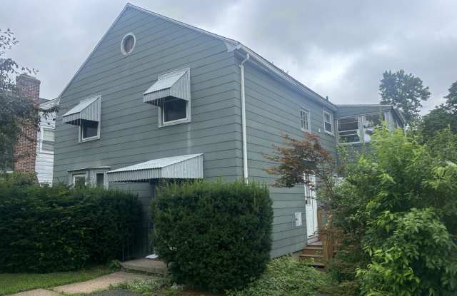 536 South Quaker Lane photos photos