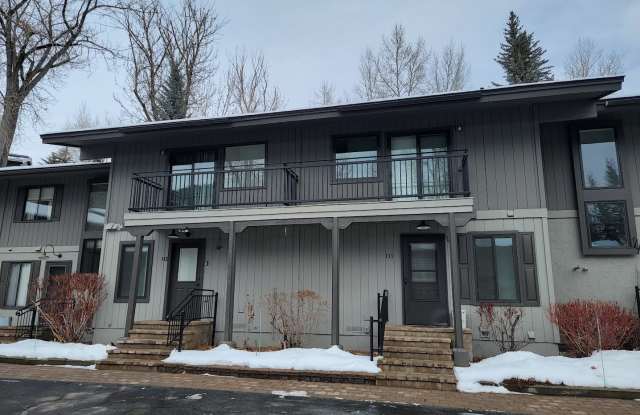 311 Andora Lane - 112 photos photos