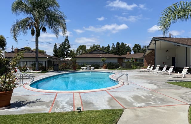 Orangewood Garden Apartments Gallery 2