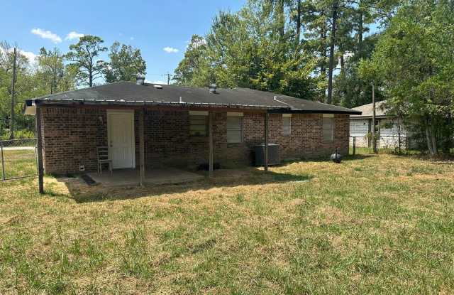 140 Mills - 140 Mill Street, Vidor, TX 77662 140 Mills - 140 Mill Street, Vidor, TX 77662