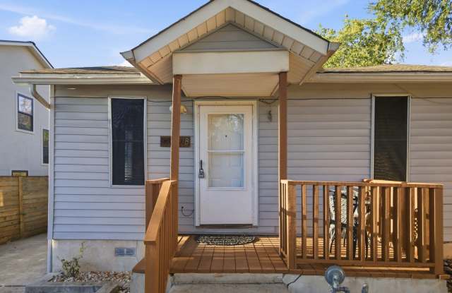 Great location in Downtown Austin - 2308 East 10th Street, Austin, TX 78702