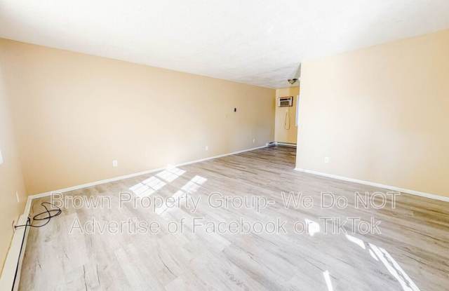 2310 Barrington Cir Gallery 2