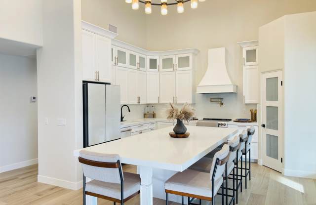 53130 Garza Court Gallery 1
