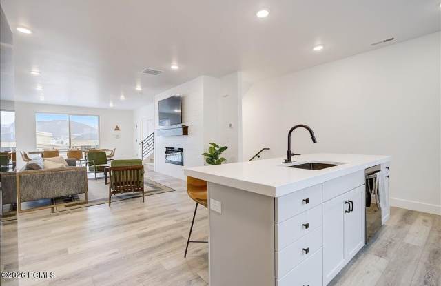 1383 Gambel Oak Way Gallery 2
