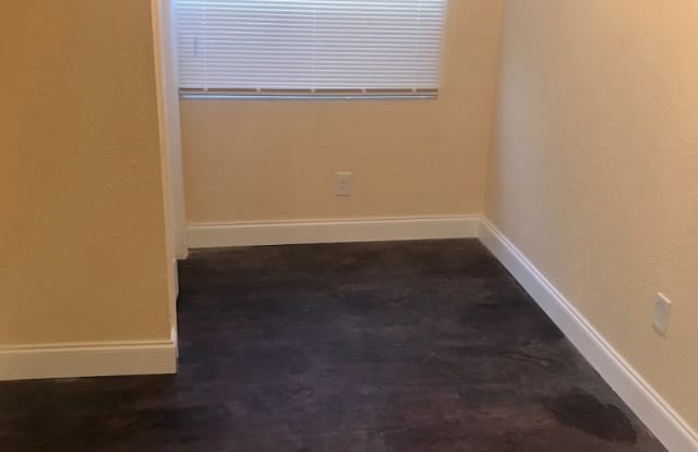 711 36th Ave S - 711 36th Avenue South, St. Petersburg, FL 33705