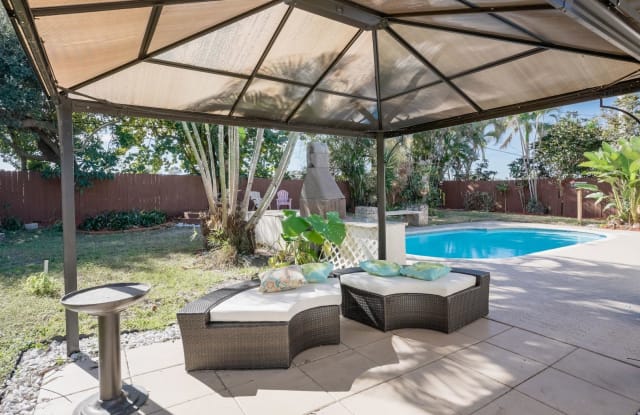 973 Laurel Road - 973 Laurel Road, North Palm Beach, FL 33408