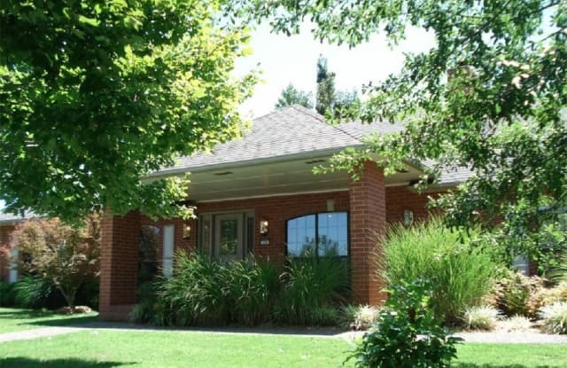 21 29th  CIR - 21 East 29th Circle, Fayetteville, AR 72701