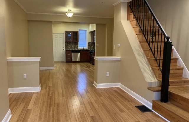 Beautiful 3 Bed Home in Brewerytown photos photos