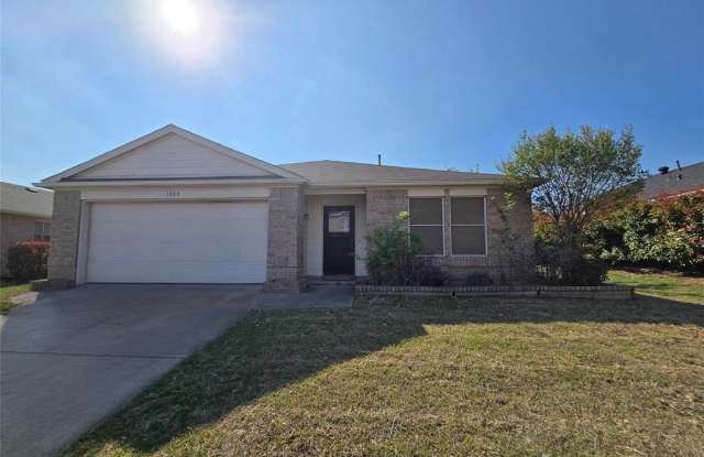 1400 Kilkenny Drive - 1400 Kilkenny Drive, Arlington, TX 76002