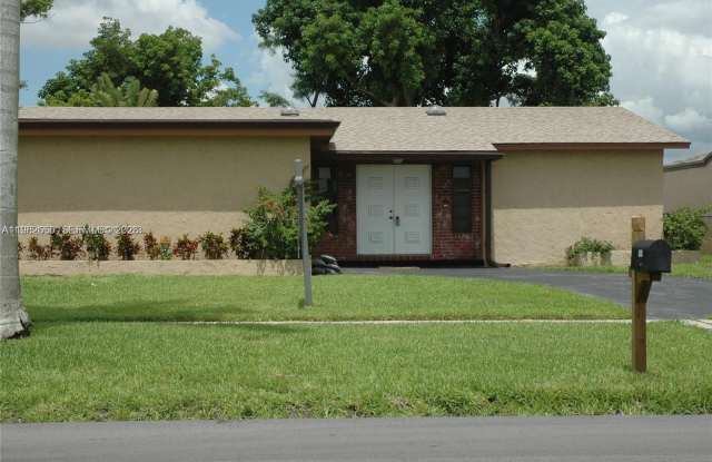 3941 NW 115th Ter photos photos