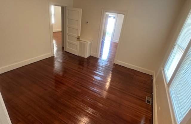 121 Hamlin Avenue Gallery 2