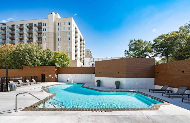 Wesley Townsend at Buckhead photos photos