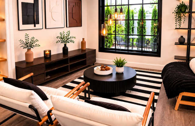 FURNISHED Beautiful Pool Home x Rent in Winter Park Close to Rollins College ! photos photos