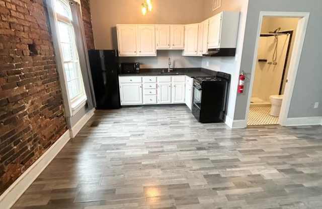 13 4TH Avenue unit: 12 photos photos