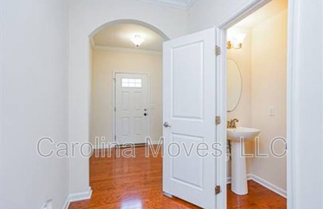 414 Christiane Way Gallery 2