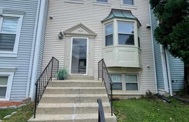 SPACIOUS TH IN GAITHERSBURG Gallery 3