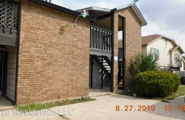 5212 Meadow Field Unit 1 - 5212 Meadow Fld, San Antonio, TX 78250