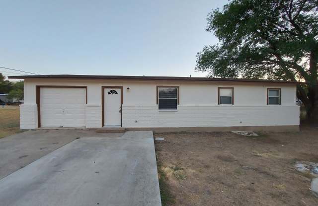 1611 Second St photos photos