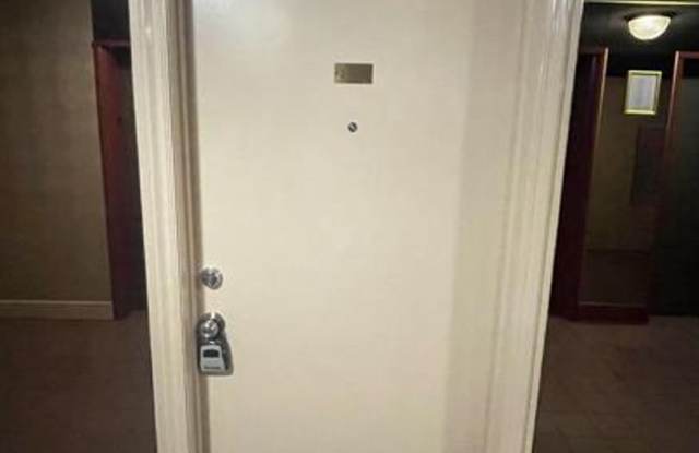 Spacious Studio with all Utilities Included Gallery 3