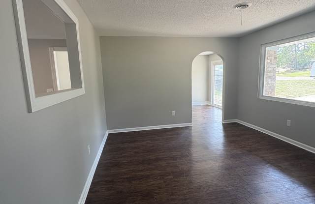 3434 Kensington Drive South Gallery 2