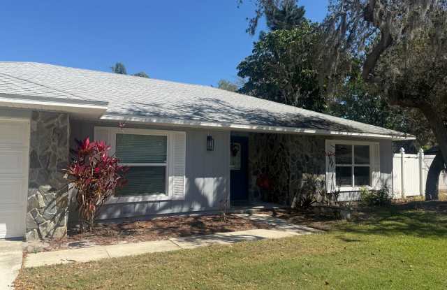 Charming 3-Bed, 2-Bath Home in a Tranquil Cul-de-Sac with Pool - 354 Timberwood Court, Oviedo, FL 32765