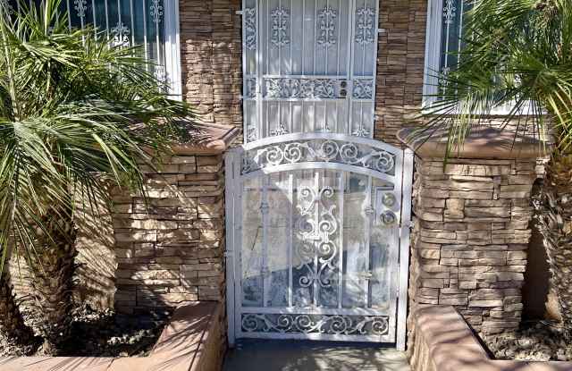 1309 Weaver Avenue Gallery 3
