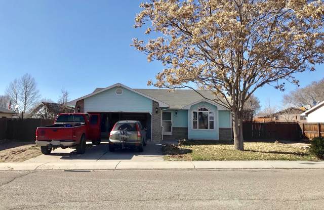 515 Arrowleaf Dr - 515 Arrowleaf Drive, Clifton, CO 81520