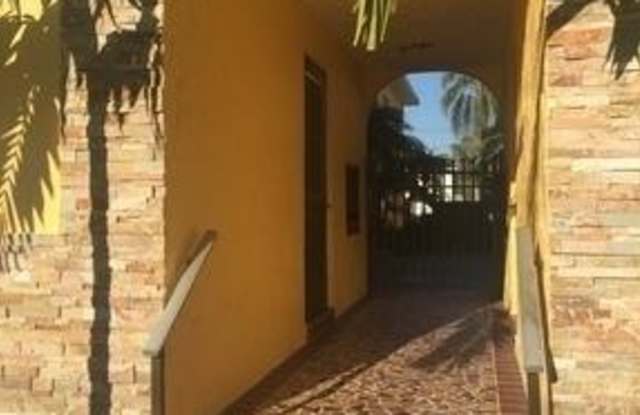 7029 Hibiscus Ave S - 7029 - 7029 Hibiscus Ave S, South Pasadena, FL 33707