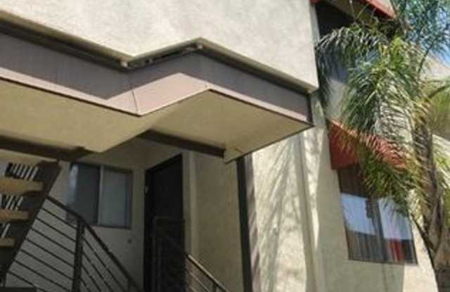 This is a great opportunity to rent a 2 bedroom at a competitive price in Tarzana. photos photos