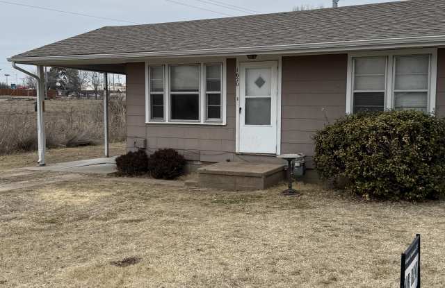1620 W Ash Ave photos photos