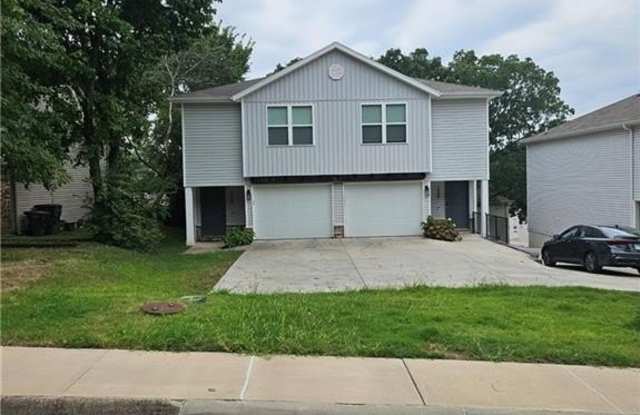 2489  N Brophy  AVE photos photos