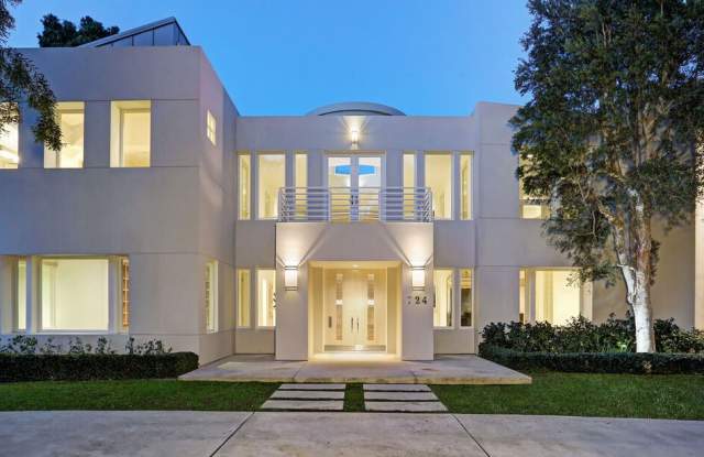 724 N Roxbury Dr - 724 North Roxbury Drive, Beverly Hills, CA 90210