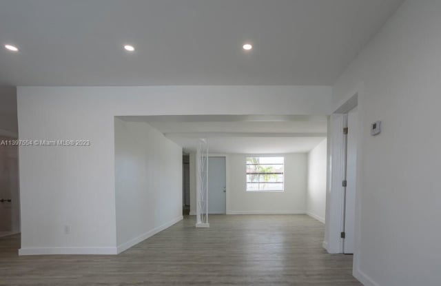 7871 Hope Street photos photos