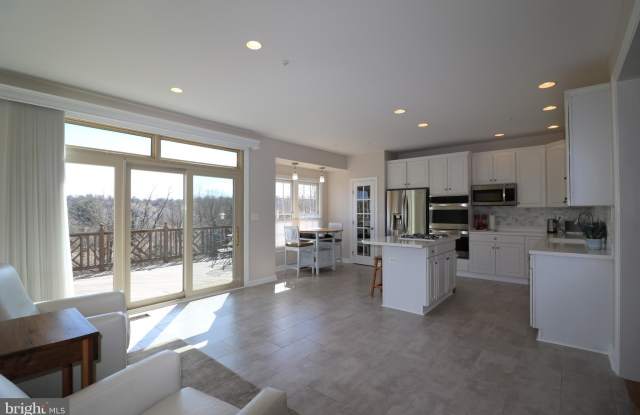 13539 FLOWERFIELD Drive Gallery 2