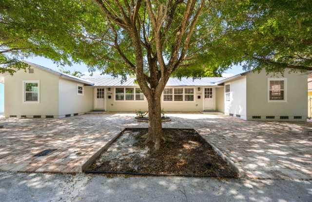 WELCOME TO CASA DEL MORRILL LOCATED IN THE HEART OF HISTORIC LAURAL PARK! photos photos