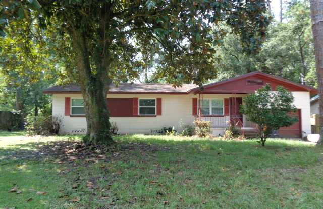 Beautiful Move-In Ready Home with Bonus Room! Gallery 1