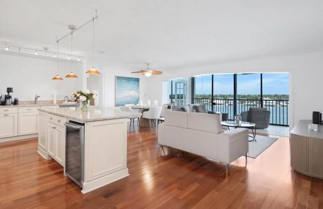 2750 Gulf Shore Blvd N unit: 602 photos photos