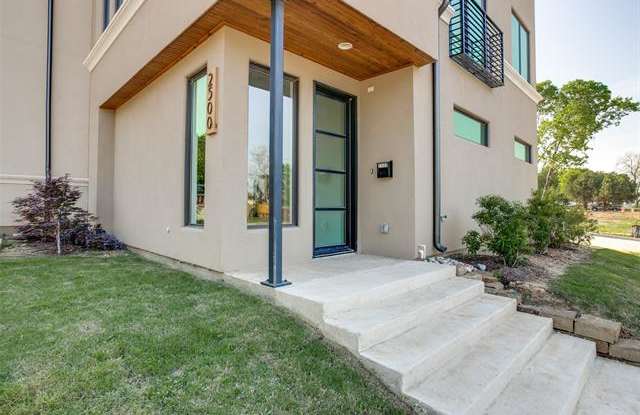 2500 Galvez Avenue Gallery 2