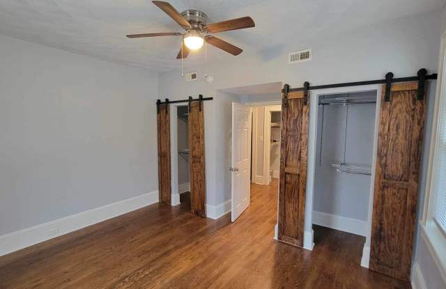 114 Huntington Boulevard Northeast - 1 photos photos