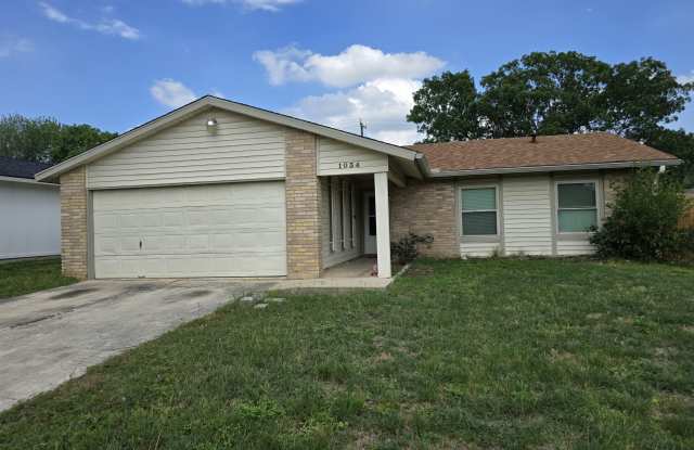 1034 Cloverbrook photos photos