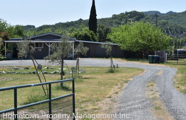 641 Ralph Bettcher Dr - 641 Ralph Bettcher Drive, Hopland, CA 95449