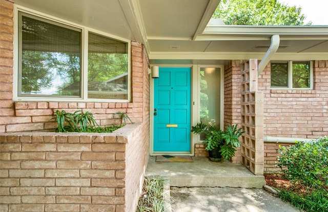 7024 Whitehill Street Gallery 3