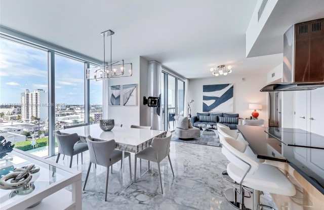 6899 Collins Ave photos photos