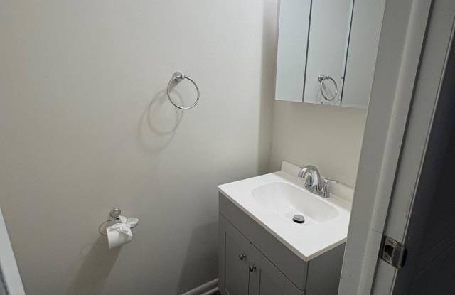 5116 COTTONWOOD Court Gallery 3