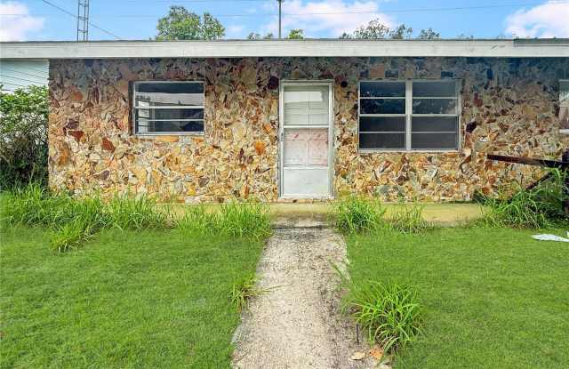 1410 N TROPICAL AVENUE photos photos