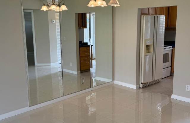 9911 Sandalfoot Boulevard unit: 105 photos photos