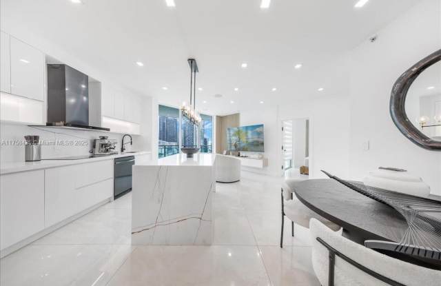 350 S Miami Ave photos photos