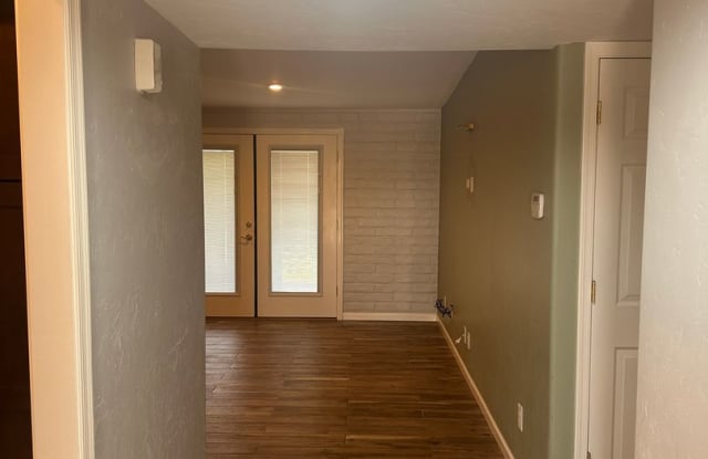 OCTOBER SPECIAL!!! - 1/2 OFF 1ST MONTH'S RENT - 3 bed 2 Bath - Close to Davis Monthan Air Force Base Gallery 3