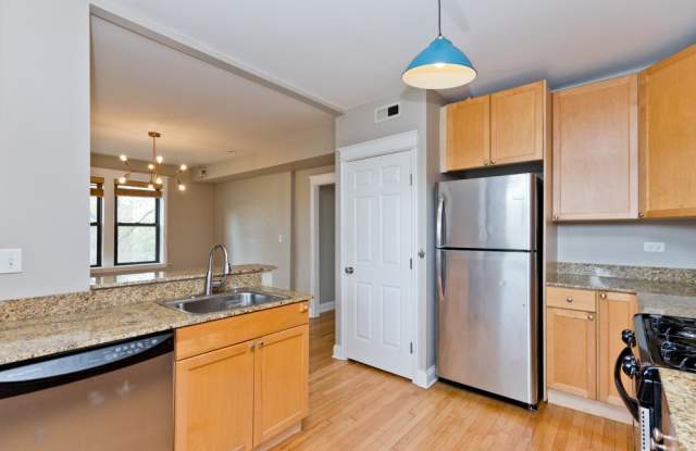 2723 W Wellington Gallery 2
