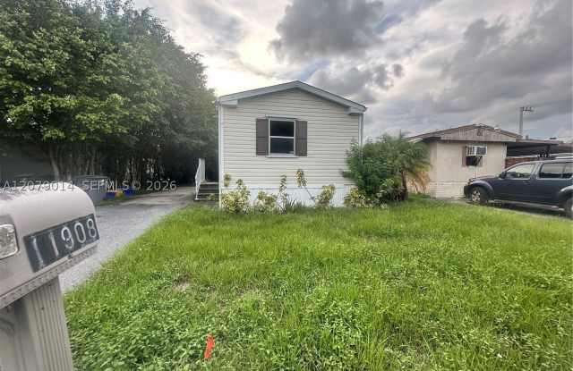 11908 Cove Pl photos photos